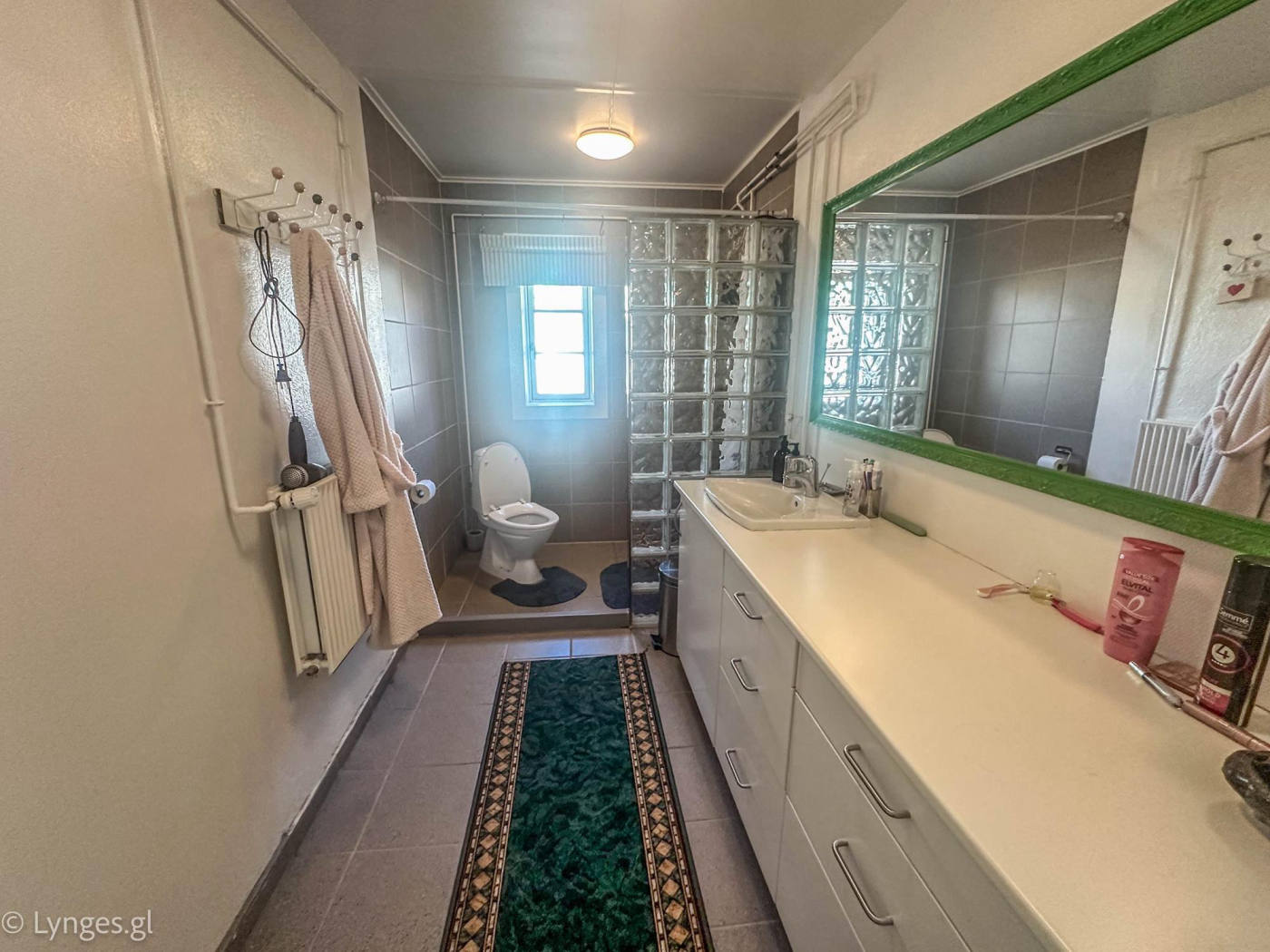 Будинок, 1927 м², 321 000$ — FAKTOR
